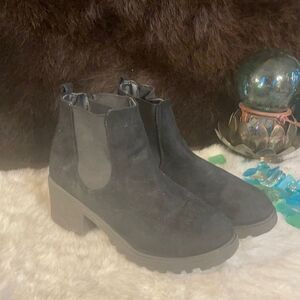 Krush booties 9 (4741)